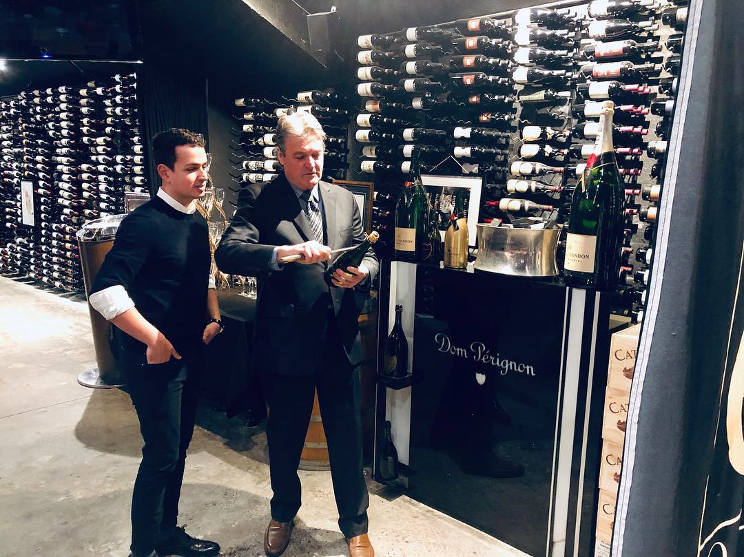 Bearfoot Bistro Champagne Sabering Lesson